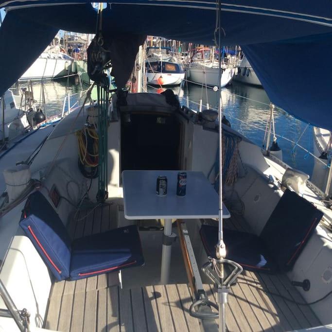 Nuitee A Bord De Danilou Un Voilier De 9.50M Hotel Sete Luaran gambar