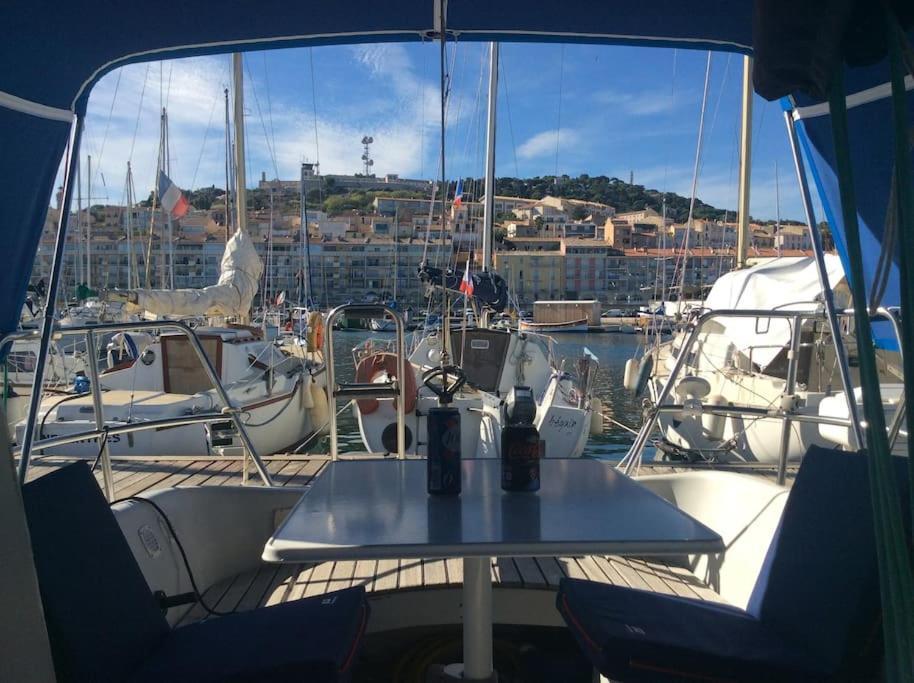 Nuitee A Bord De Danilou Un Voilier De 9.50M Hotel Sete Luaran gambar