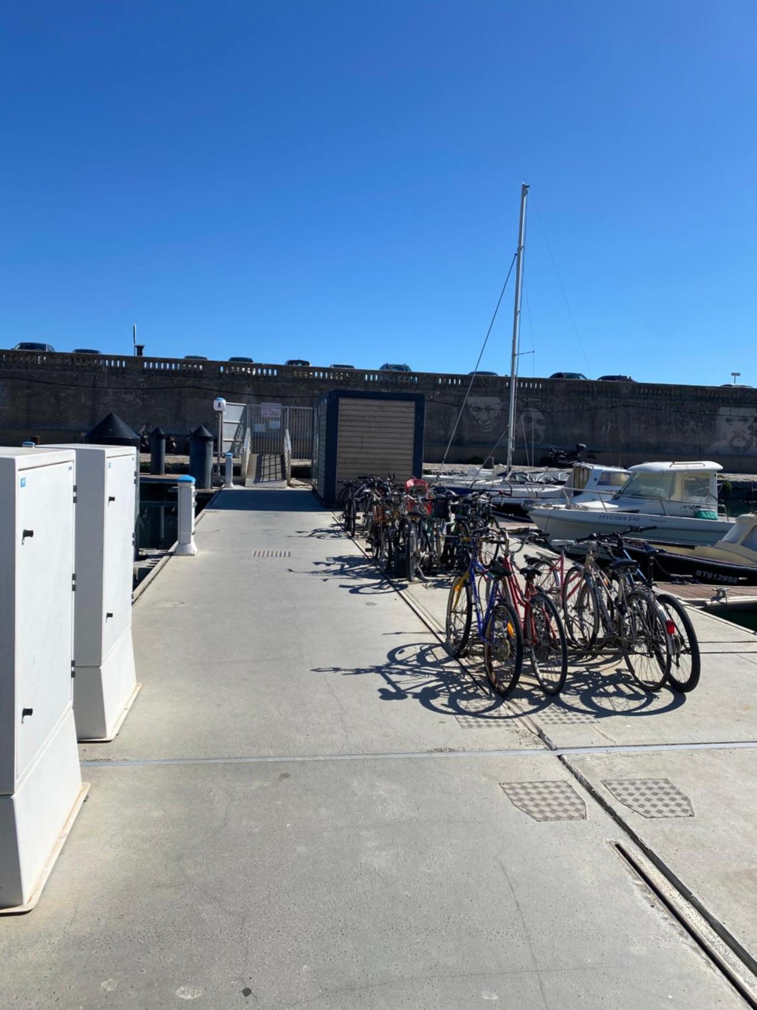 Nuitee A Bord De Danilou Un Voilier De 9.50M Hotel Sete Luaran gambar